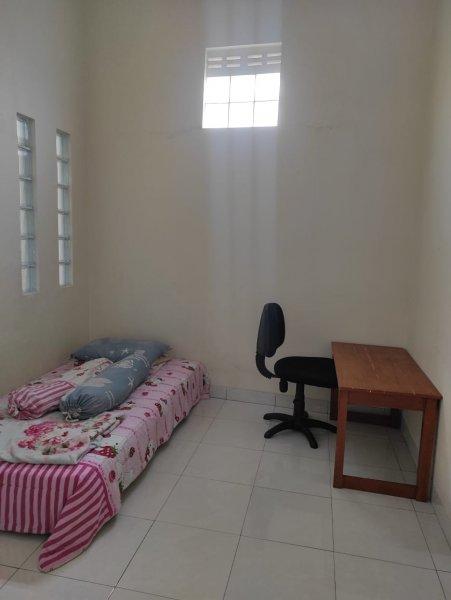 Kost Muslimah Nyaman Pusat Kota -
