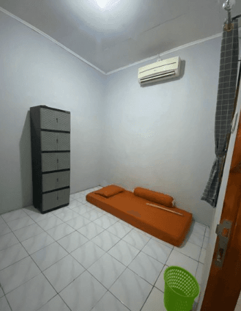 Farhana Kost -