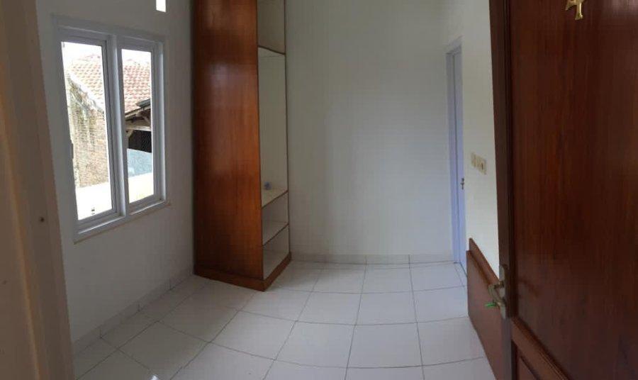 KOST PUTRI -