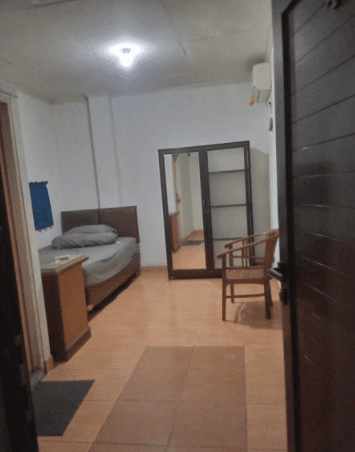 Kost Paus -